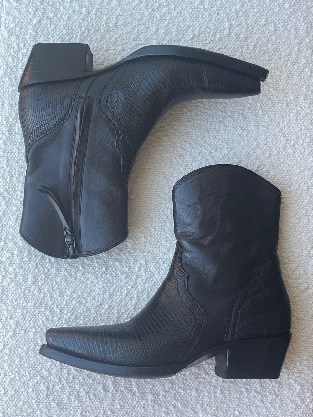 Tecovas 'The Dakota' ankle boot in Midnight Lizard 🖤